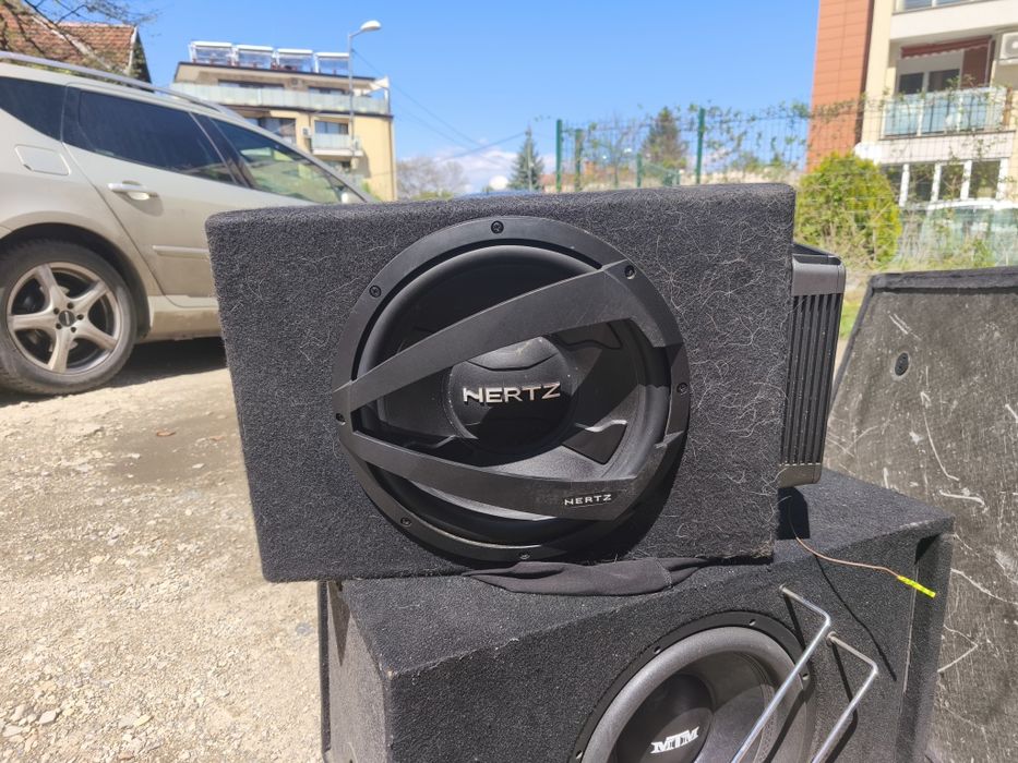 Бас каса с усилвател