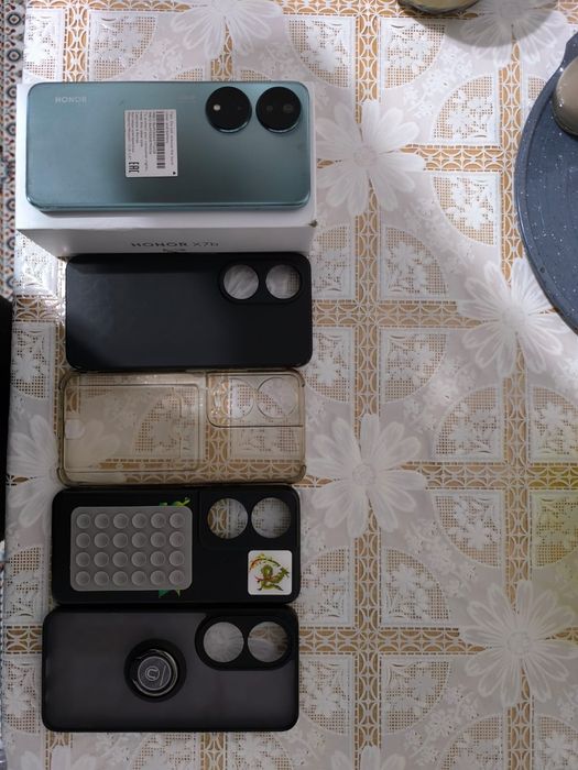 Продам телефон Honor X7B