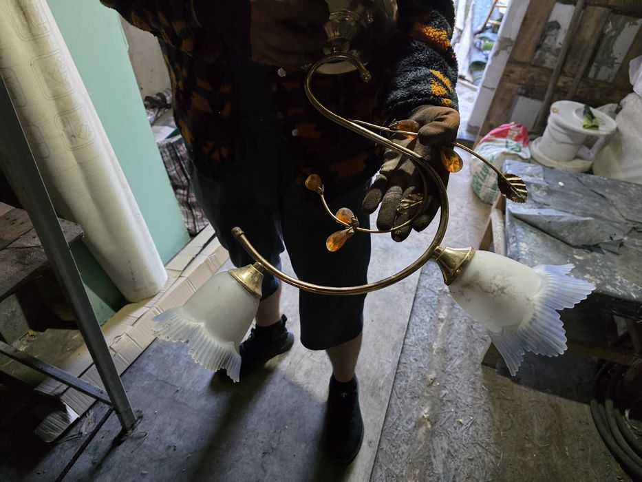 Продам люстры все за 10 000