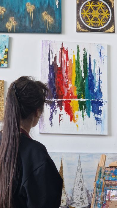 Продам картины интерьерные разные размером