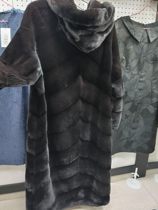 Продам шубу норковую.