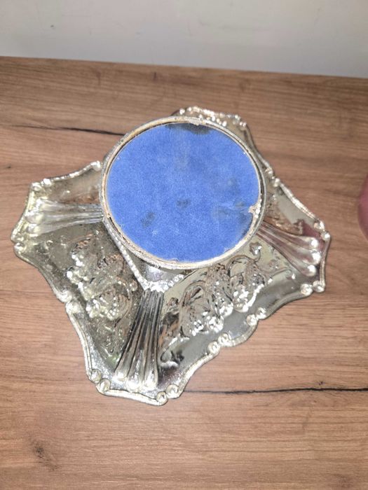 Ваза и поставка за 5 евро