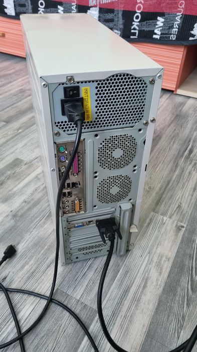 компютър настолен