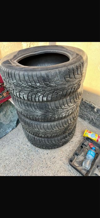 Шина балон 215/60 R16