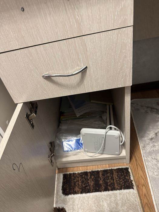 Стол письменный, угловой