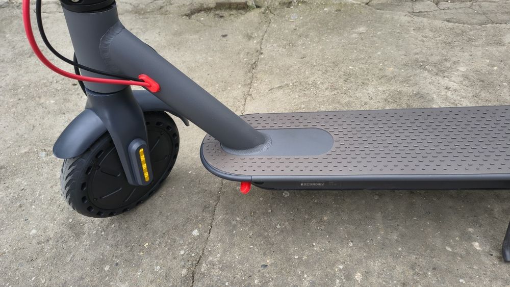 Trotinetă electrică Mankel – Nouă, viteză max 25 km/h.