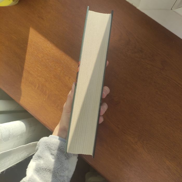 Книга "Исповедь" Сьерра Симоне