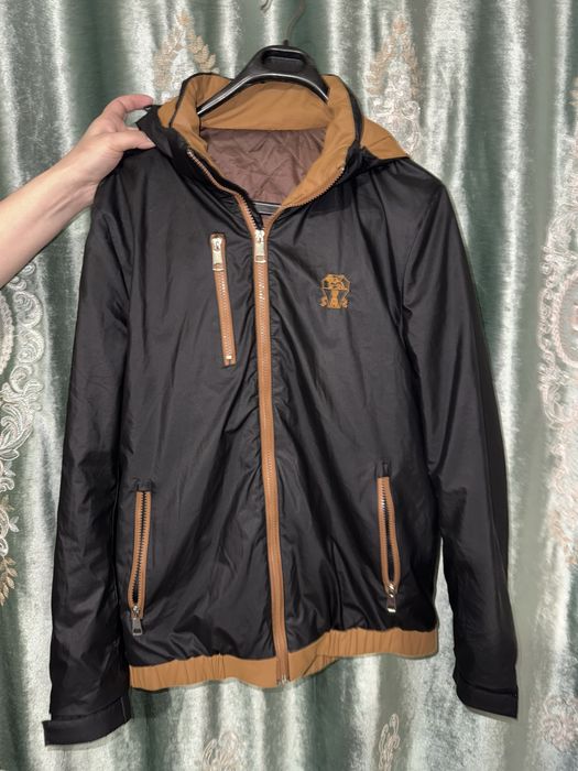 Верхняя одежда в хороших состояниях