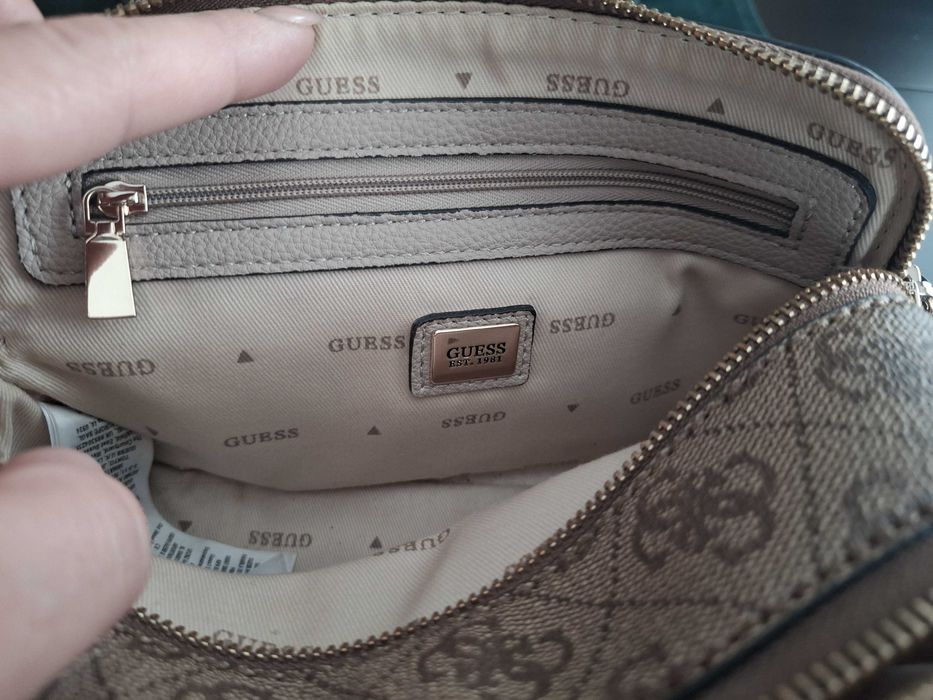 Бутикова чанта Guess Noelle