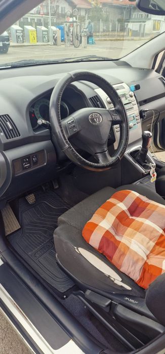 TOYOTA Corolla Verso 2005 — imagine 3