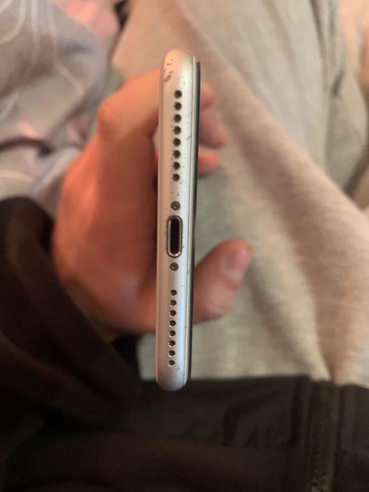 iPhone 8 Plus белый