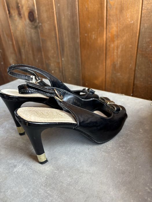 Токчета с тънък ток.