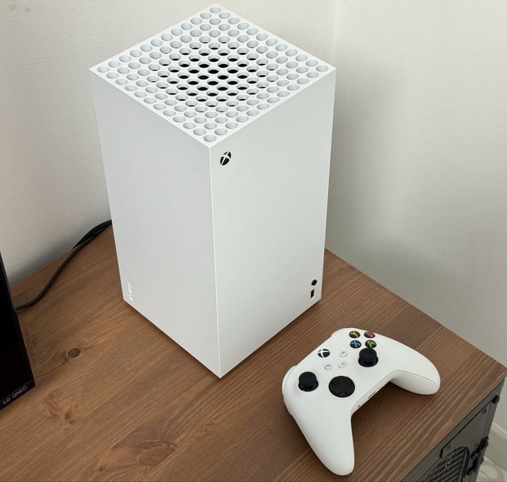 Consola Microsoft Xbox Series X Digital Edition, 1TB.