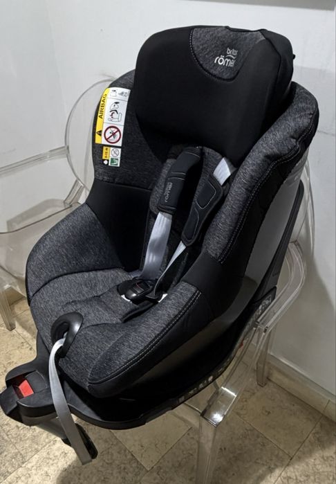 Sacun auto Isofix britax 0-18kg, gri inchis-negru