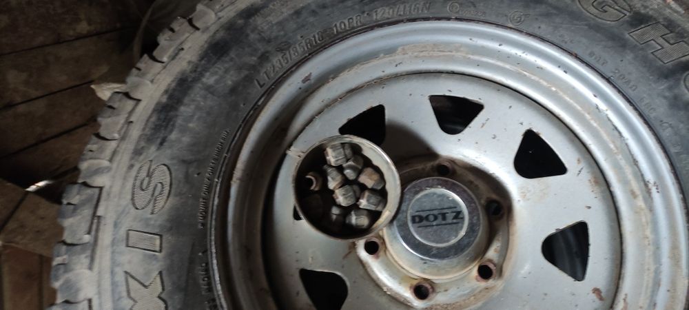 Гуми със джанти 4х4