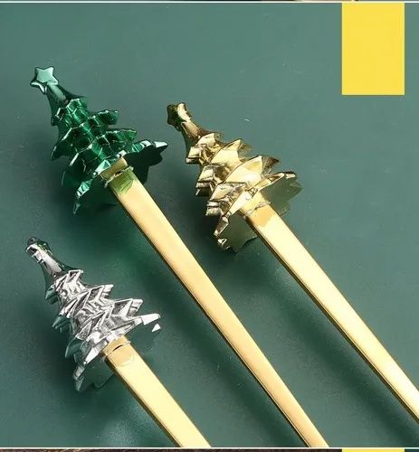 Акция!!! Продаётся новогодний набор чайных