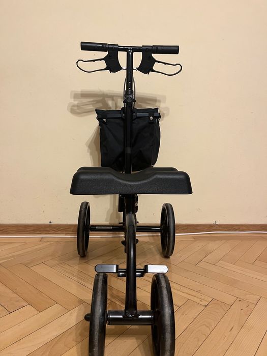 Trotinetă pentru genunchi pliabilă și reglabila