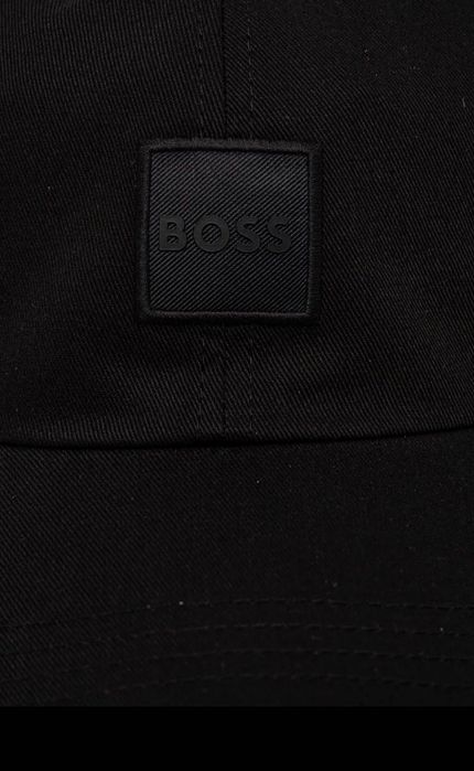 Șapcă Hugo Boss.