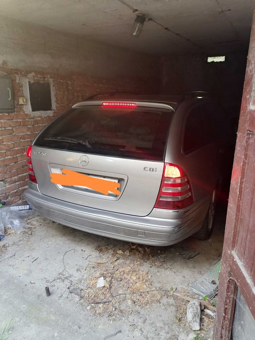 Автомобил.          .