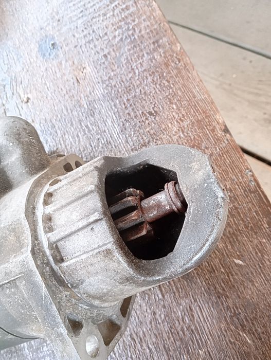 Electromotor 24V funcțional