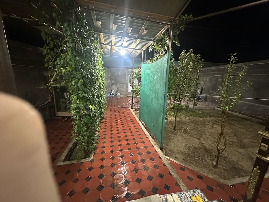 uy sotiladi 2020 yil qurilgan ozimniki