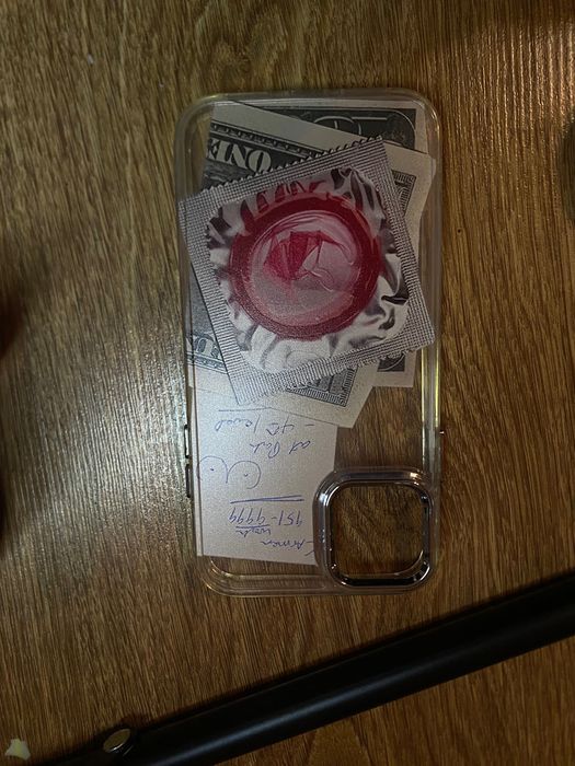 Калъфи за iPhone 11