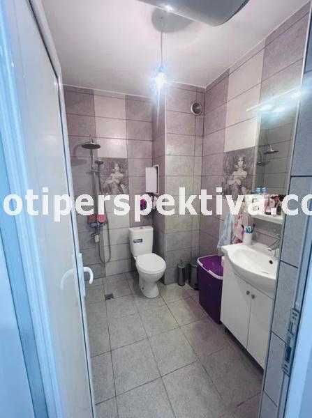 Продава се Тристаен апартамент в Пловдив, Остромила - 120 кв.м за 1634 €/кв.м - Снимка #11