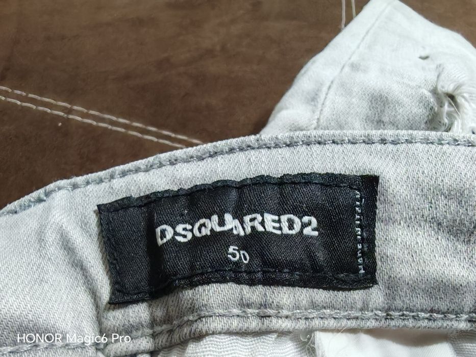 Дънки на Dsquared