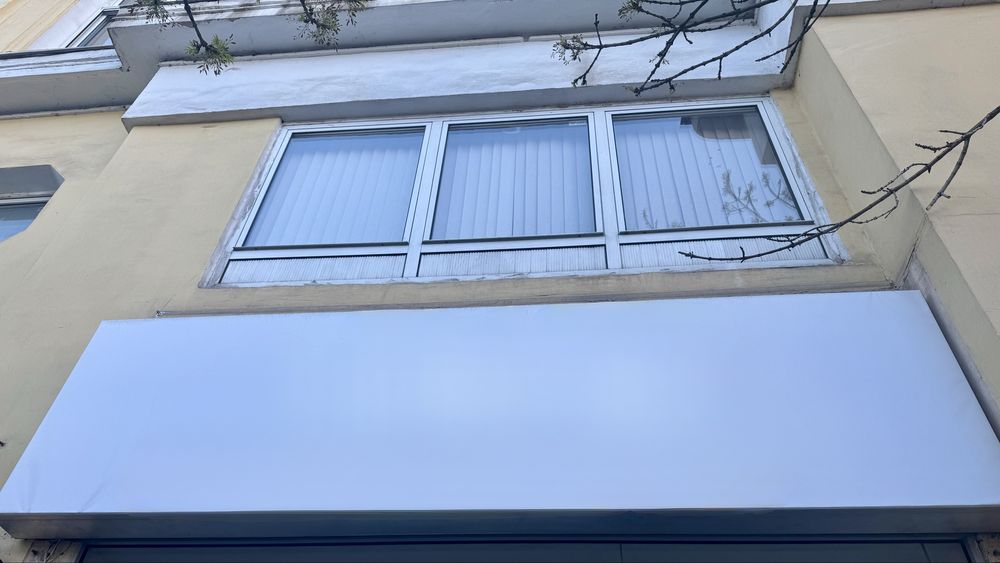 Външна светеща рекламна табела