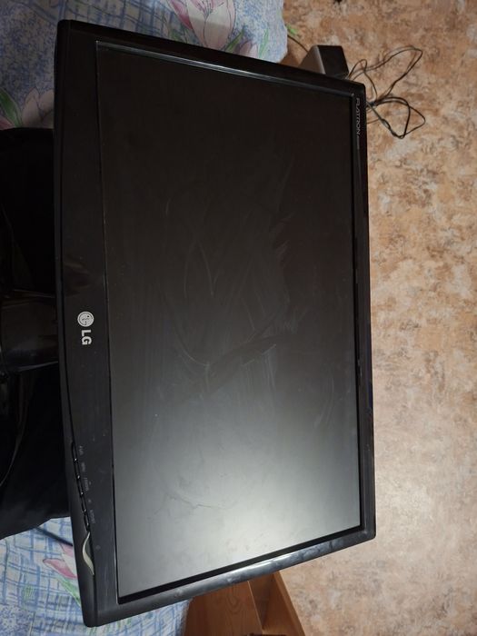 Монитор lg колонки в подарок