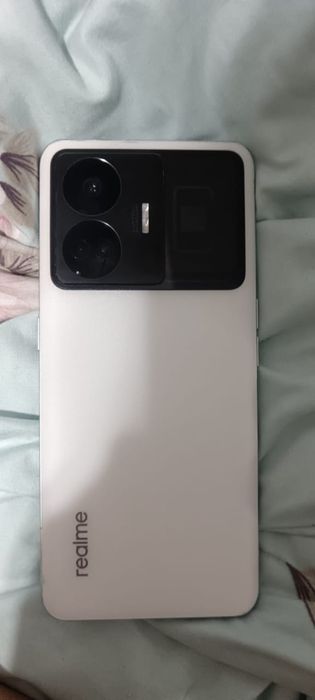 Realme gt neo 5 240W 144 герц