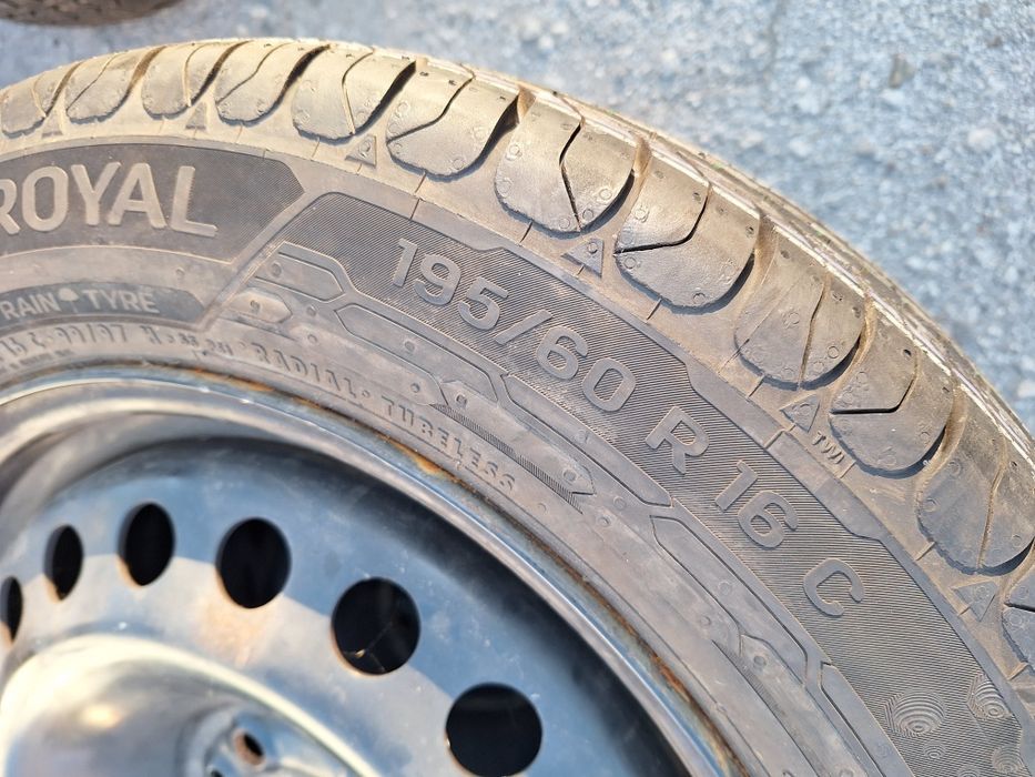 НОВИ! 2бр 195 60 16C Uniroyal rain max 3 с джанти Fiat