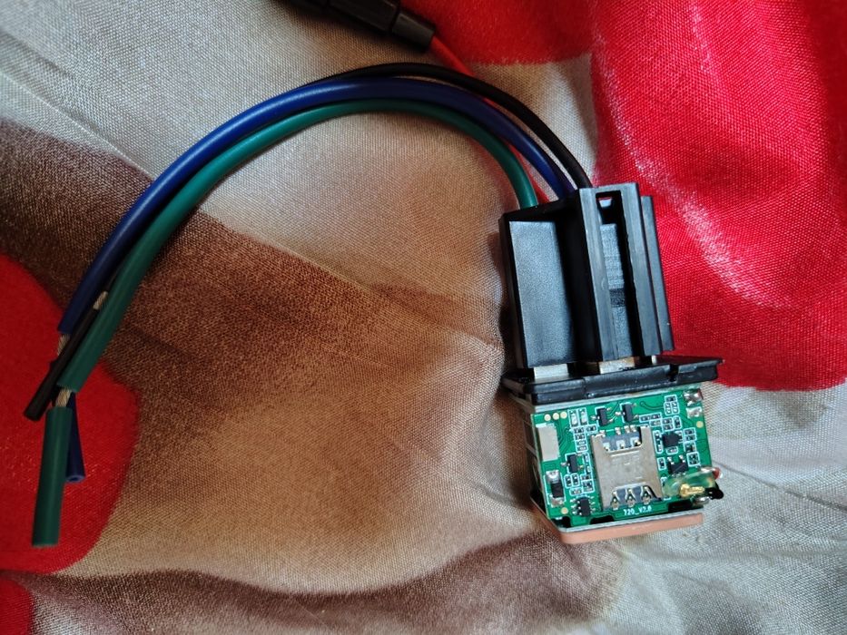 Modul electronic GPS / GSM (tracker/imobilizator) – nou