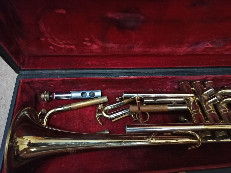 Продавам тромпет