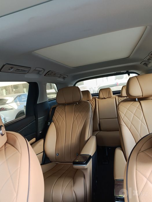 Denza D9 2025 model DM-i AWD Smart Driving 1020 Premium
