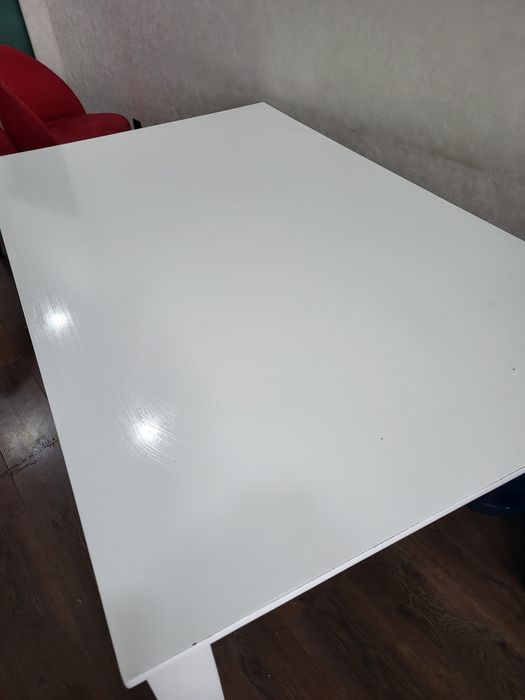 Стол со стульями