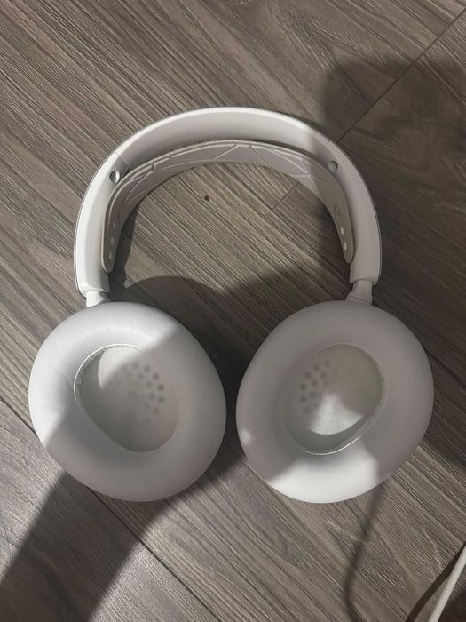 SteelSeries Artics Nova Pro Wireless Albe Playstation