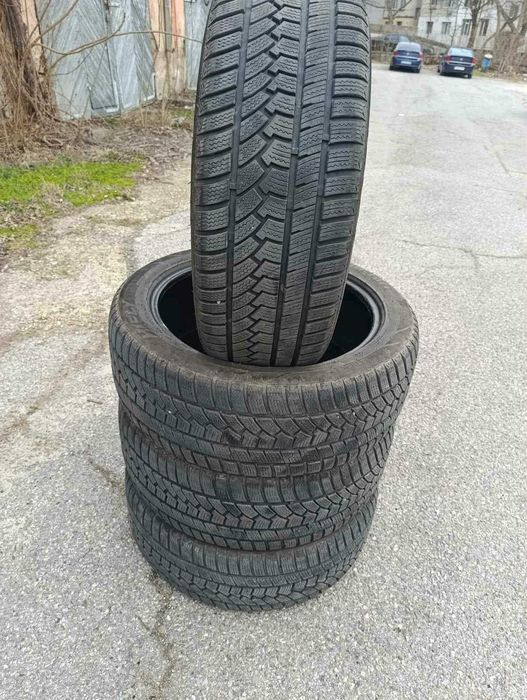 Зимни гуми 4 бр. 255/45/20, DOT 22/23