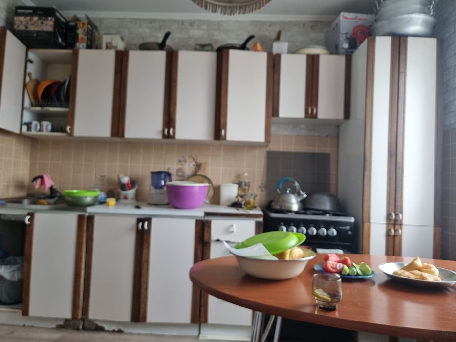 Отдам даром кухонный буфет