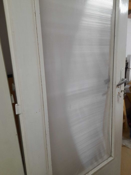 Стари врати 3 броя, различни размери.