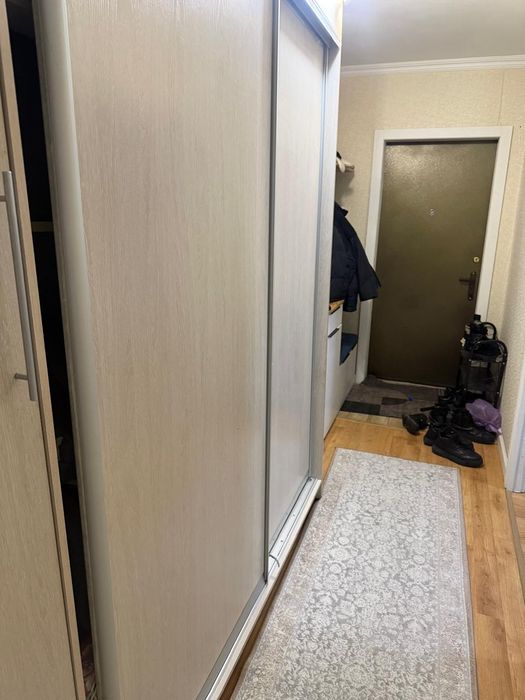 Продам шкаф в хорошом состояние