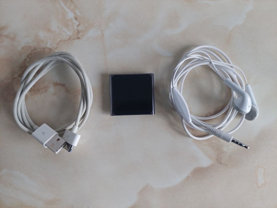 Vând Apple iPod Nano generația a 6-a cu cablu și căști //poze reale