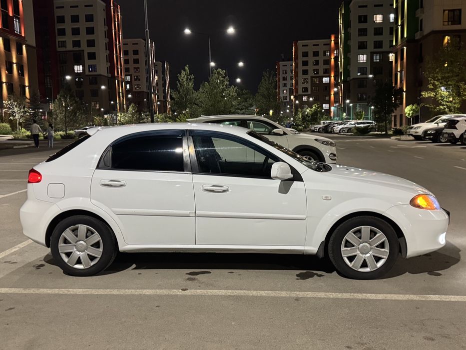 Chevrolet lacetti 2011
