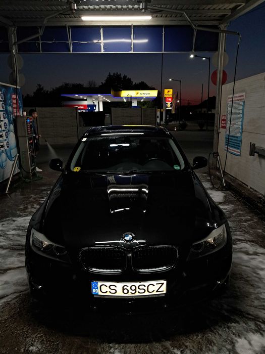 Vand  sau schimb BMW 318i seria 3