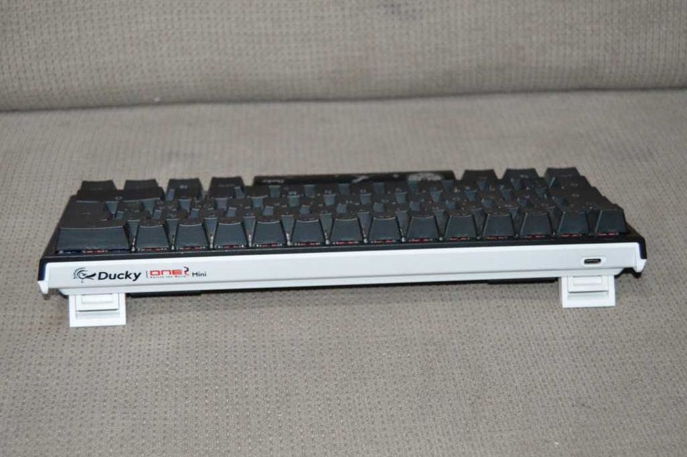 Tastatură Mecanică Gaming Ducky One 2 Mini RGB 60% (DKON1861ST) – Cablu Detașabil USB-C