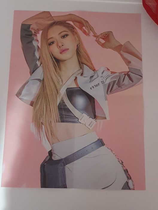 Elemente din albume kpop(bts,blackpink)