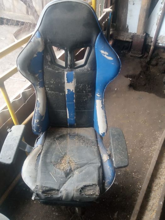 Продам игровое кресло