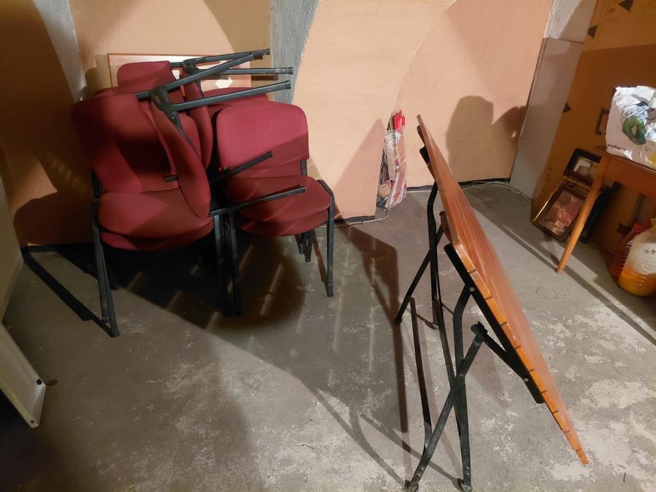 Scaune și mese pliabile