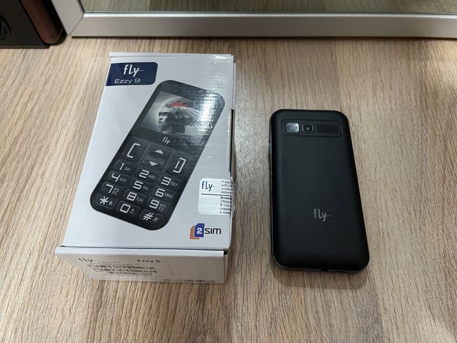 Продам HTC Incredible S и Fly Ezzy 9