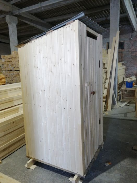 Туалет из дерева под заказ сделаем